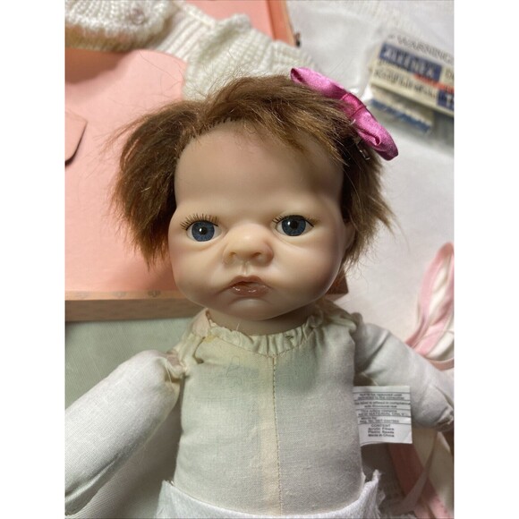 Tiny Emmy Ashton Drake ADG 06 Lifelike Newborn Reborn Baby Doll Posable 10" - Picture 5 of 9